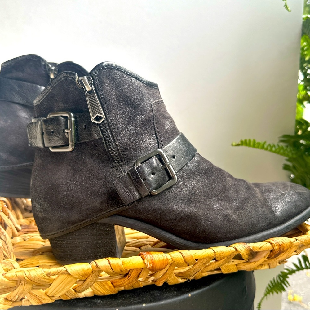 Donald Pliner Nubuck Black leather Boots